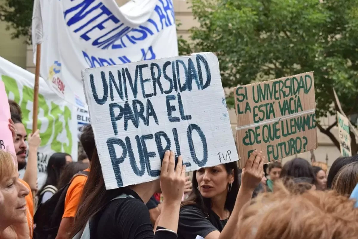 La provincia se adhiere al paro nacional de las Universidades