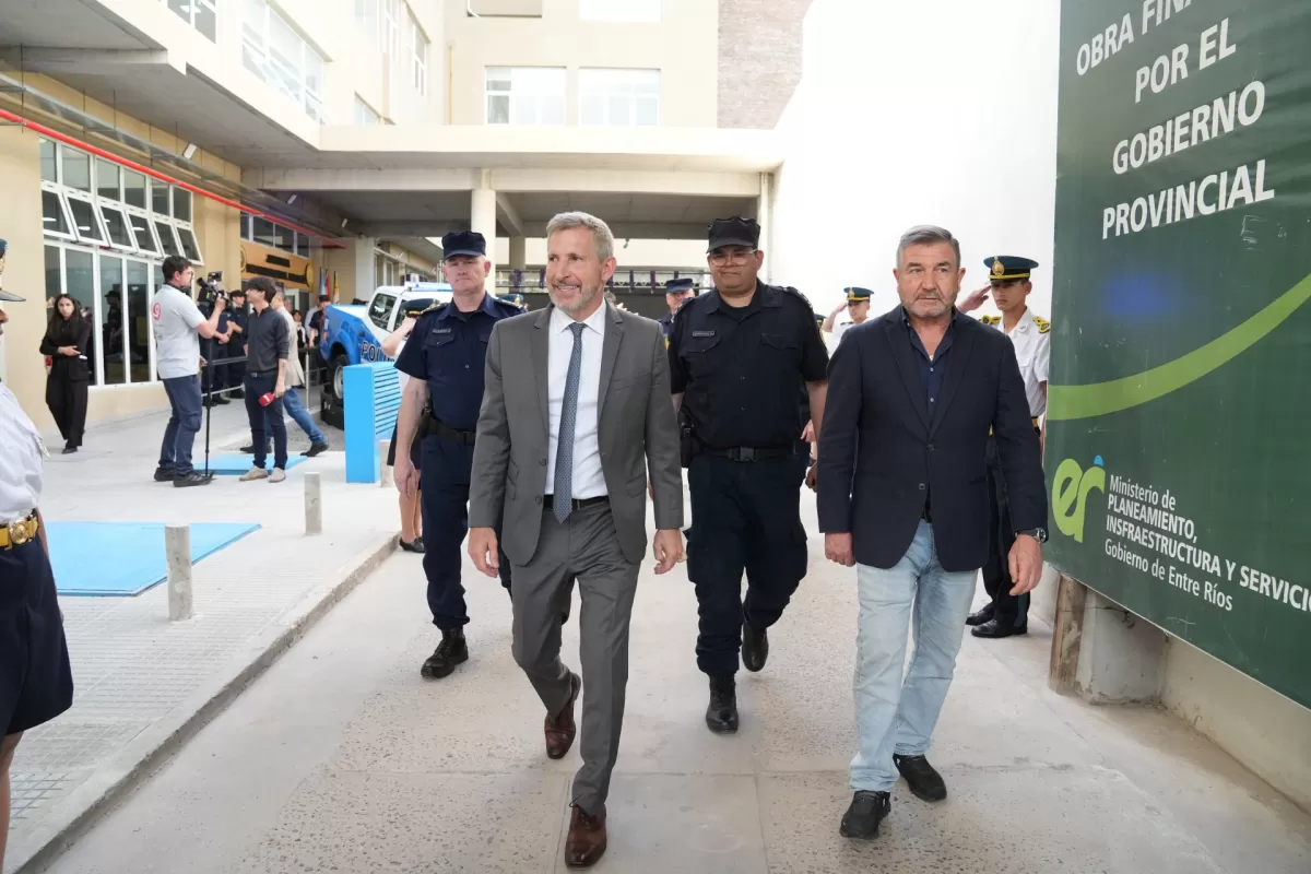 Frigerio recorri&oacute; la nueva sede de la Departamental de Paran&aacute;