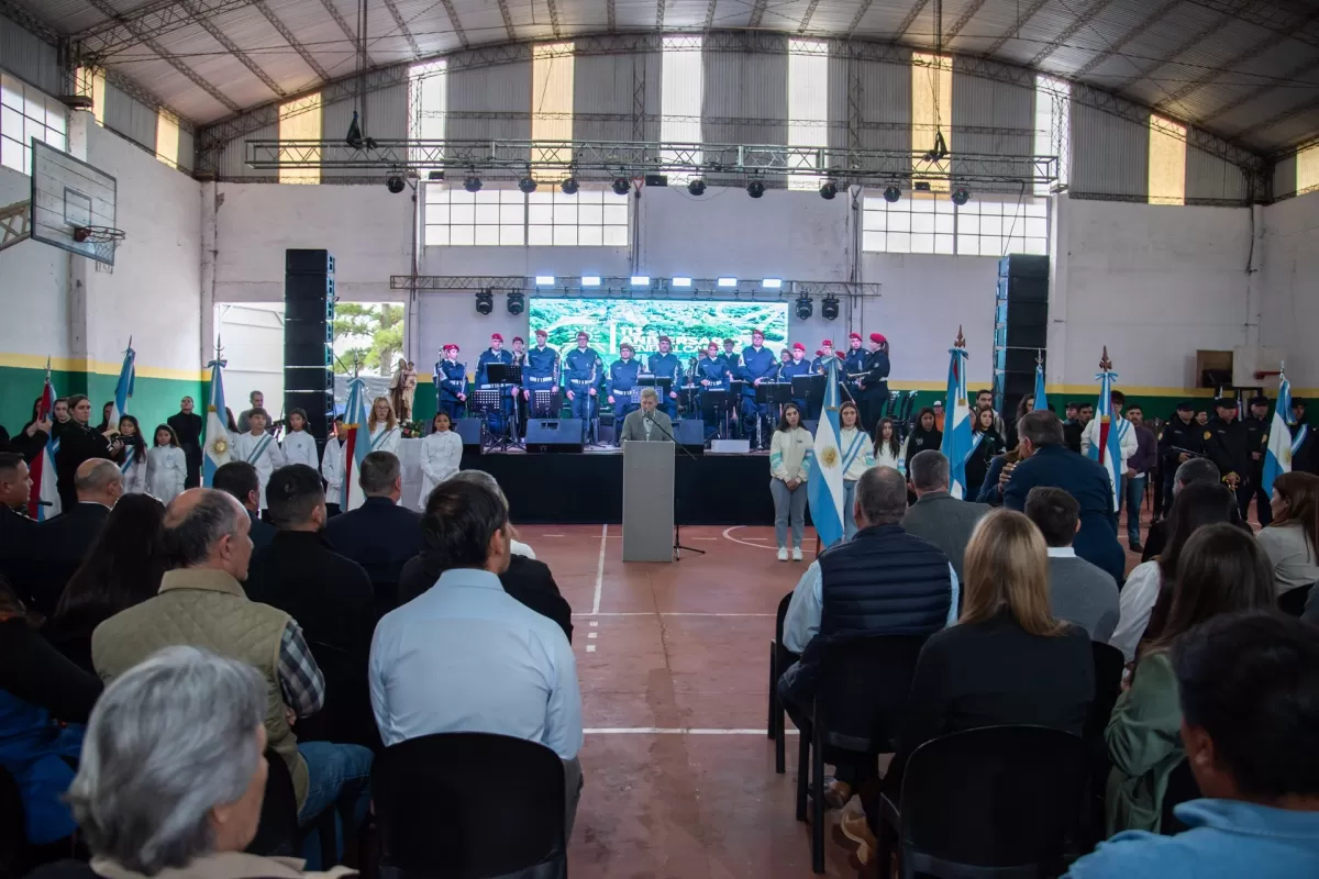 Frigerio particip&oacute; de los festejos por el aniversario de General Campos e inaugur&oacute; un nuevo jard&iacute;n maternal