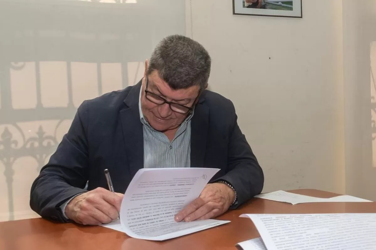 Ejecutarán la red cloacal y de agua para viviendas en Paraná