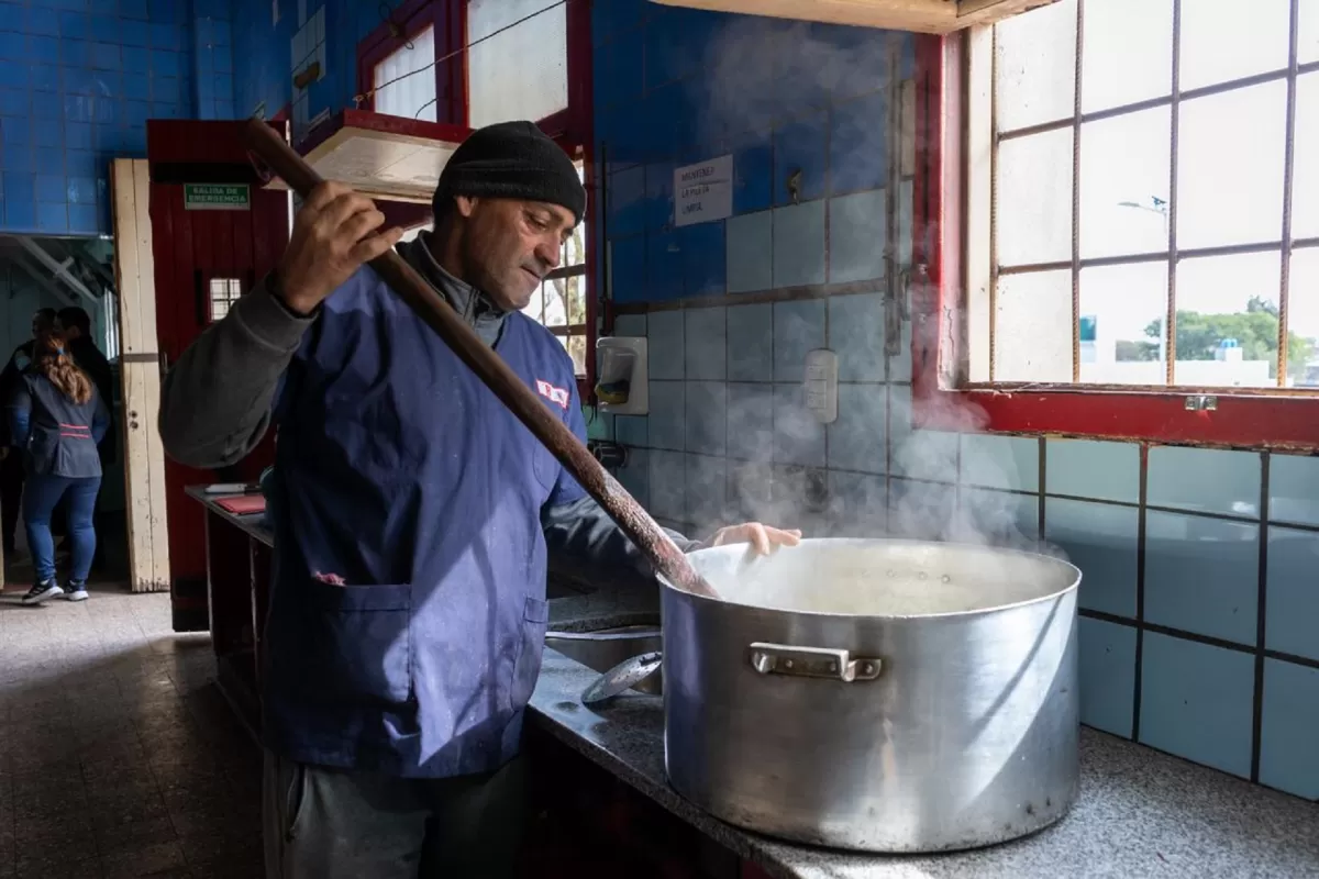 El Gobierno apelar&aacute; la cautelar por los desayunos y ratific&oacute; la continuidad del servicio en las escuelas