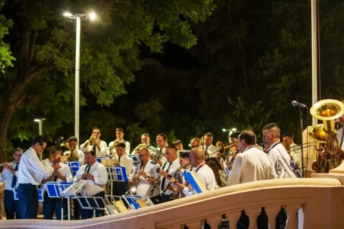 Crisis de liderazgo en la Banda Municipal de Victoria y el impacto del entorno pol&iacute;tico de Castagnino