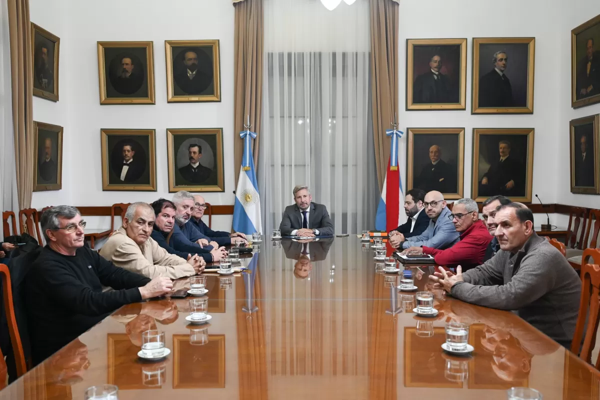 Frigerio se reuni&oacute; con los gremios para analizar la crisis de Granja Tres Arroyos