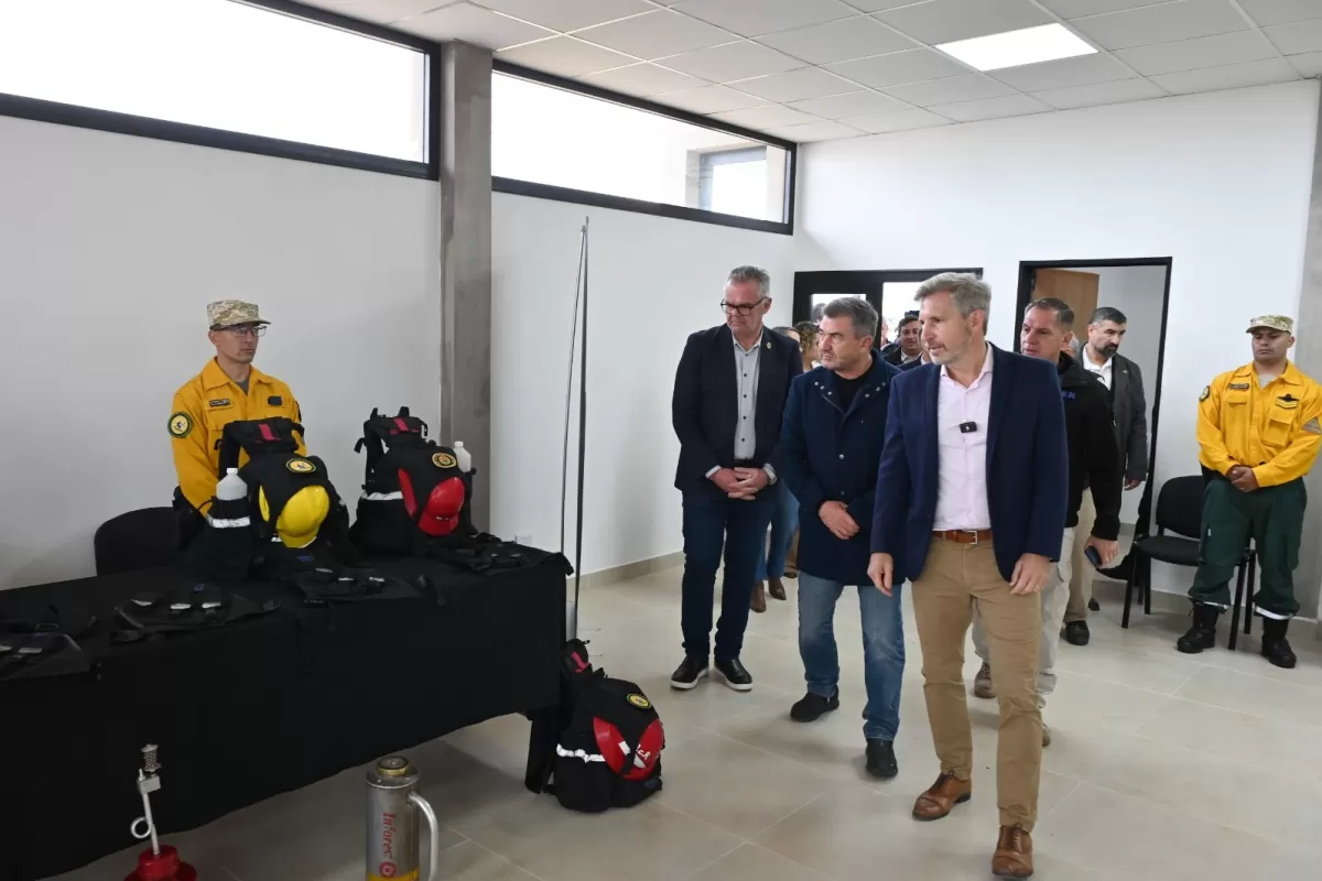 Frigerio entreg&oacute; financiamiento al municipio e inaugur&oacute; la brigada forestal y obras en el hospital geri&aacute;trico