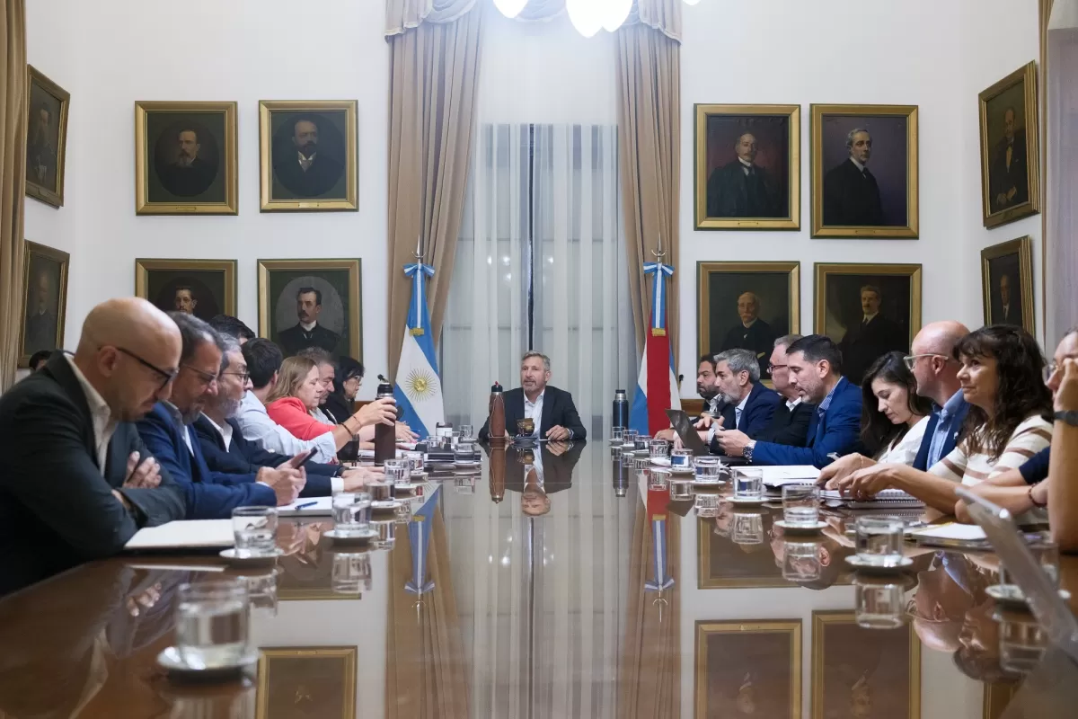 Frigerio analiz&oacute; en gabinete la reanudaci&oacute;n de la obra del hospital Bicentenario de Gualeguaych&uacute;