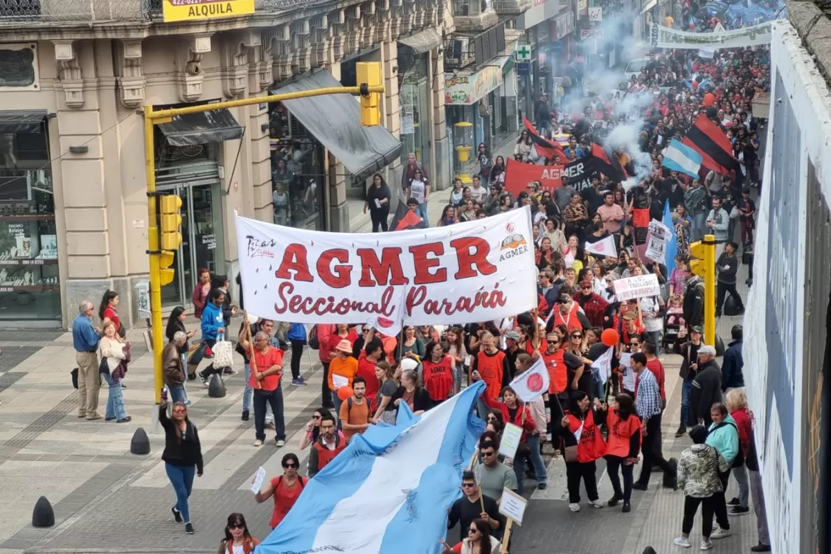 La semana comienza con tres días de paro y marcha a la Casa de Gobierno