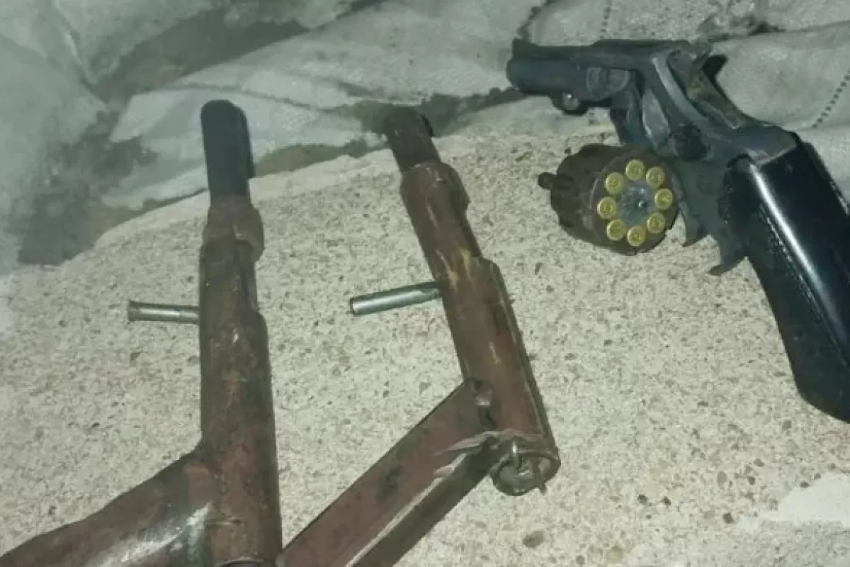 Secuestraron armas en la casa de un hombre que se escapó de un control de rutina en La Paz