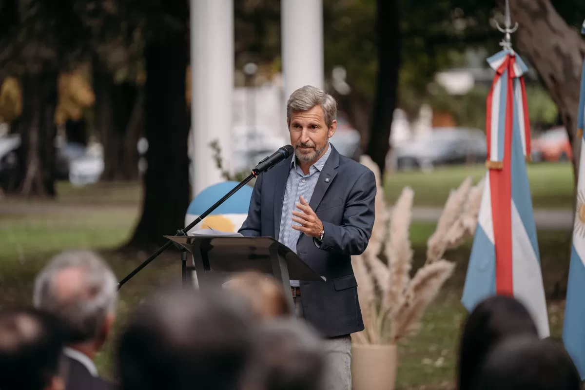 El gobernador particip&oacute; del aniversario de Crespo y destac&oacute; el valor del trabajo como el cambio cultural necesario para crecer
