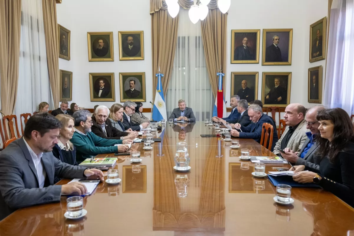 Frigerio encabezó una nueva reunión de gabinete y avanzó en medidas para agilizar inversiones