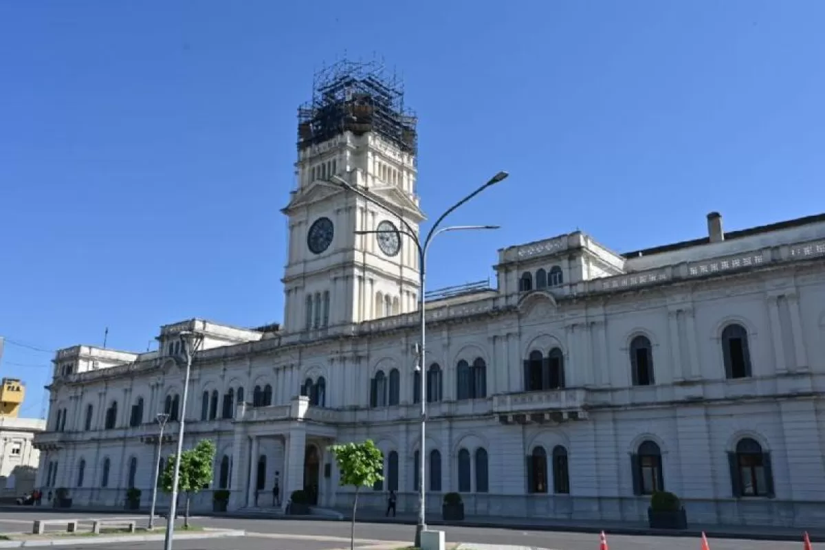 La provincia estableció nuevas condiciones para contratos temporales en el Estado