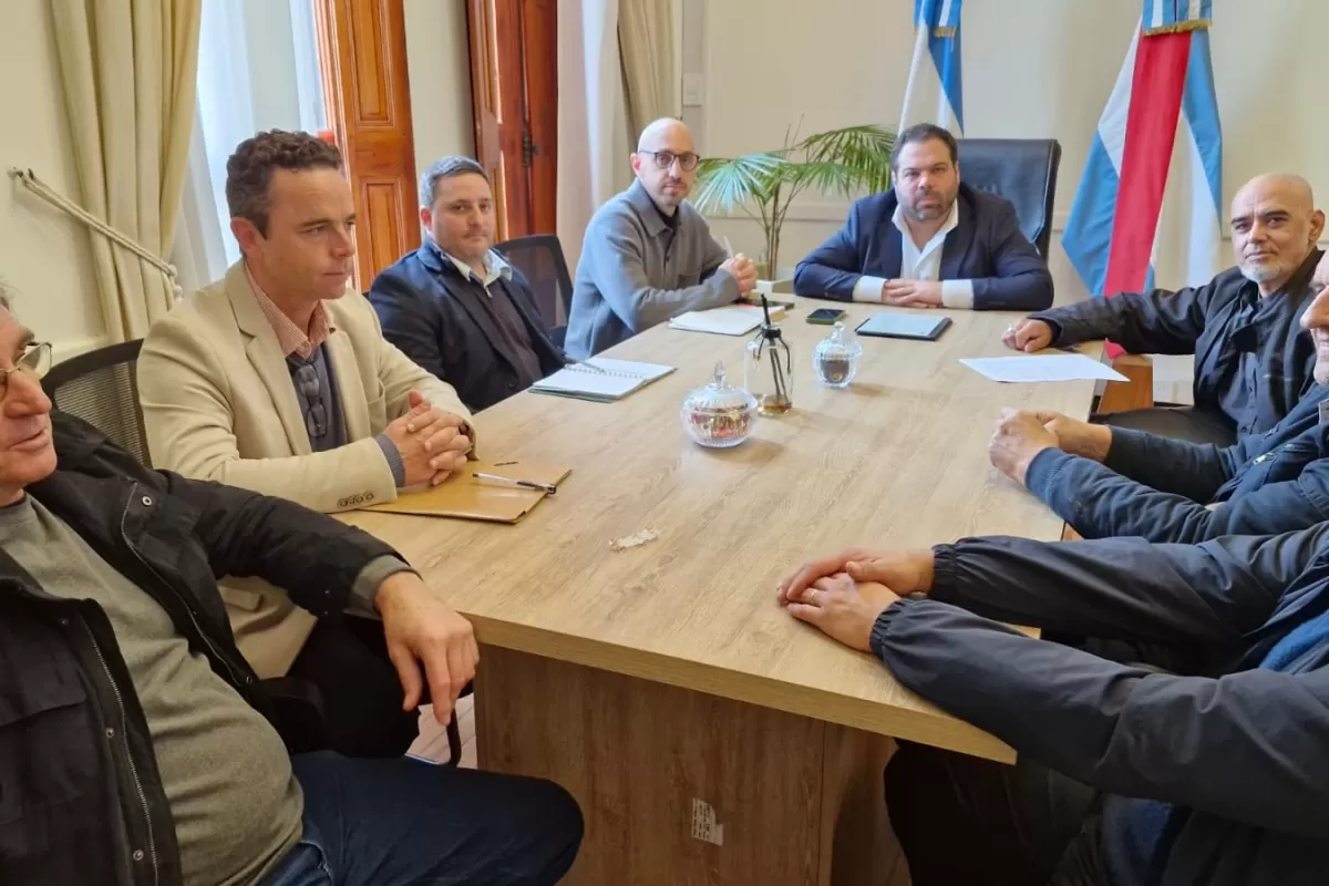 Conflicto Granja Tres Arroyos: el Gobierno provincial reforzar&aacute; asistencia a los trabajadores afectados