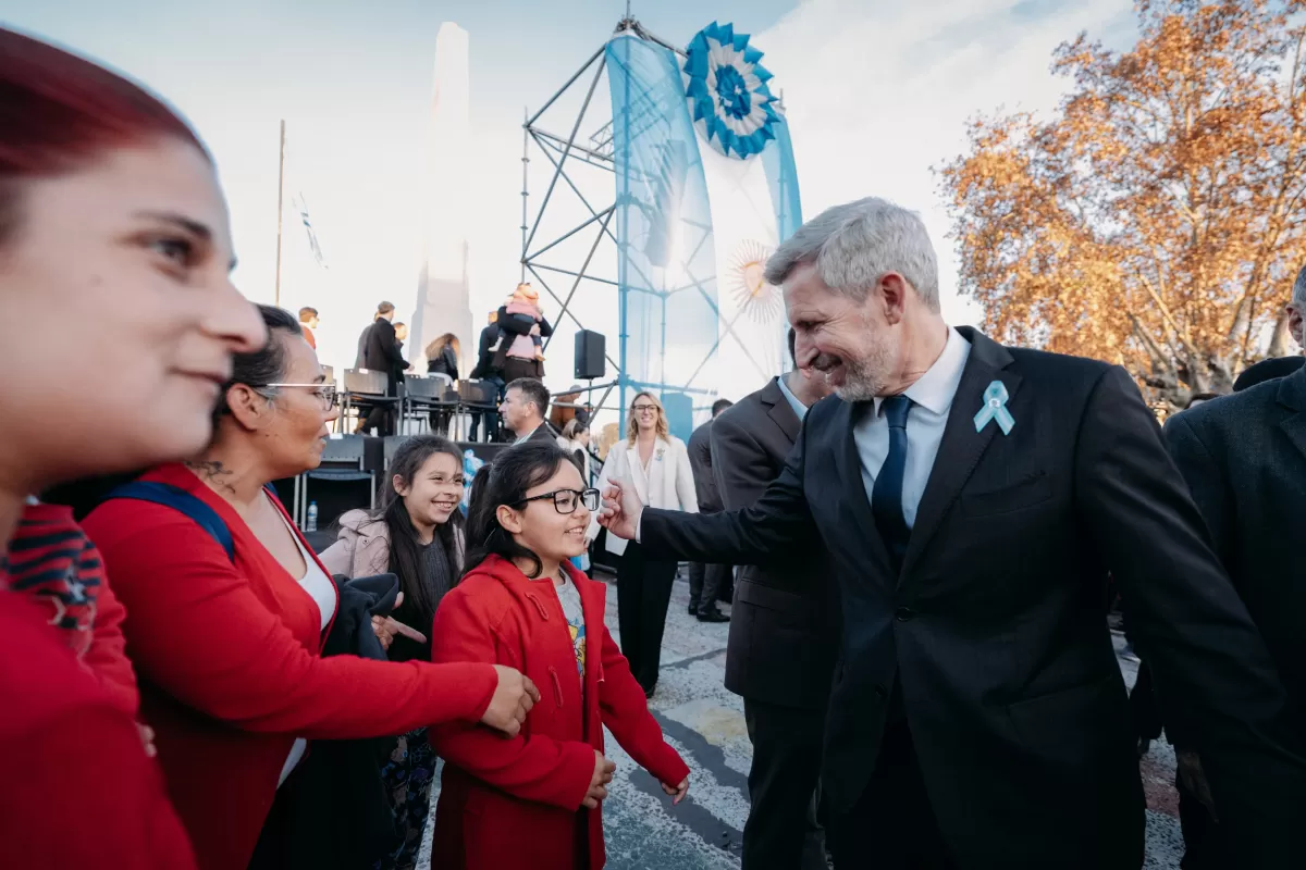 Frigerio participó de los actos por el Día de la Independencia en Gualeguaychú