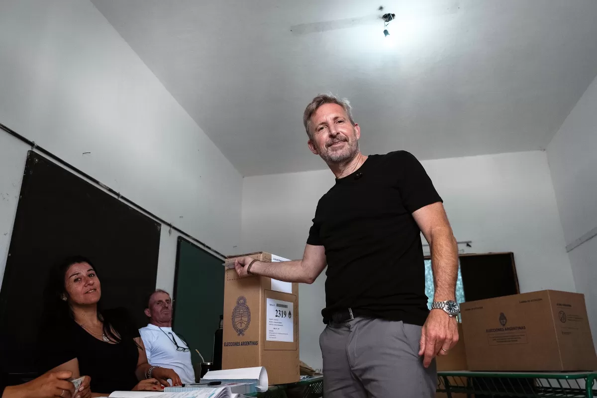 Votó Frigerio y llamó a la población "a elegir nuestro destino"