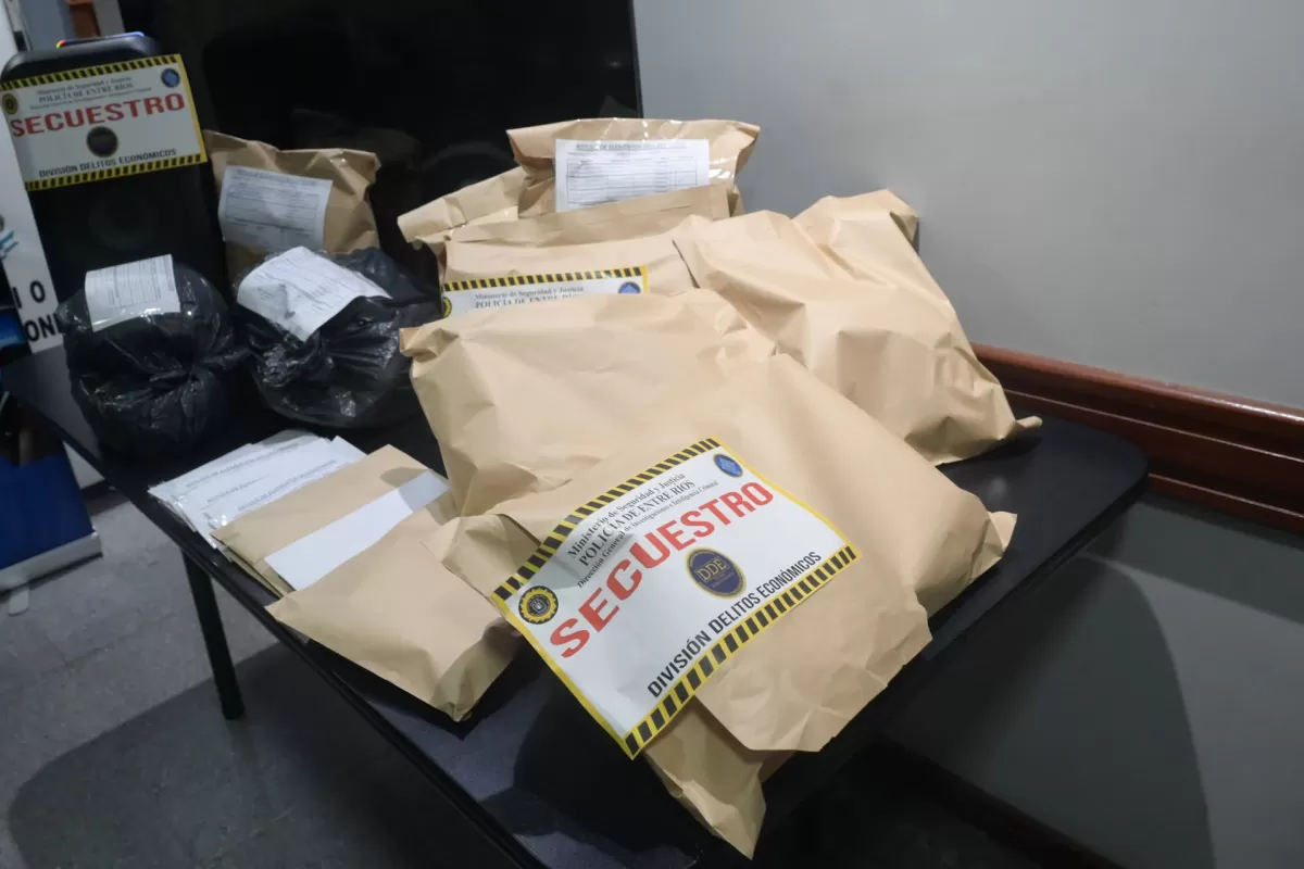 Desarticularon una banda que estafaba por llamadas telefónicas en la provincia: hay 11 detenidos