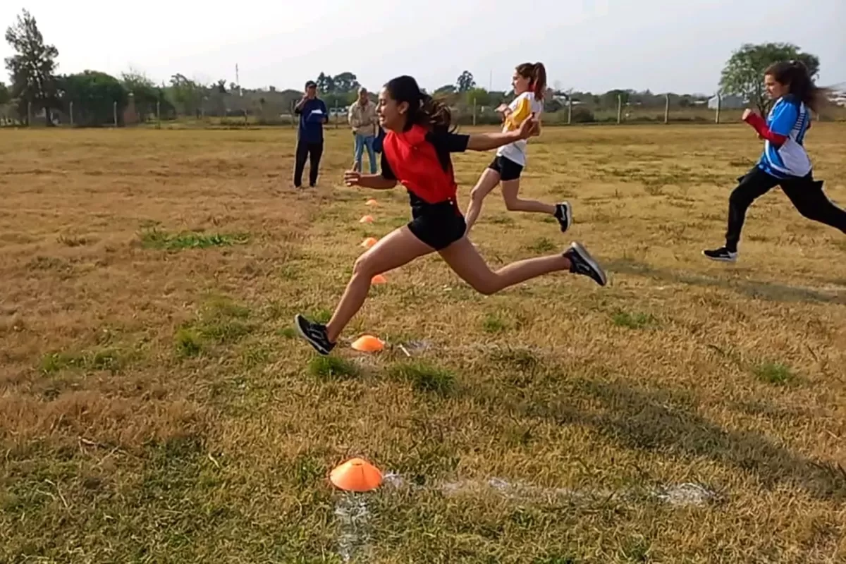 Se realizaron los Intercolegiales de Atletismo de secundaria en Feliciano