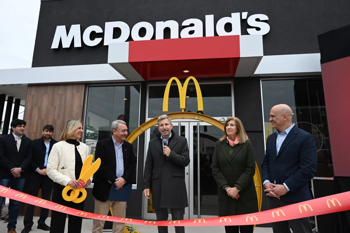 Frigerio inaugur&oacute; una sucursal de McDonald's en Paran&aacute; que genera m&aacute;s 75 puestos de trabajo