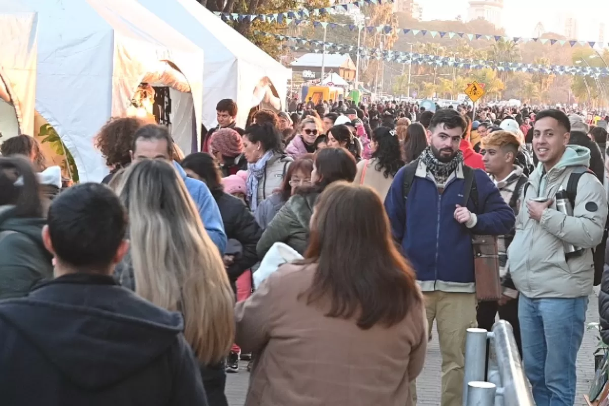 La Feria de Invierno renovó su oferta de stands y patio gastronómico en Paraná