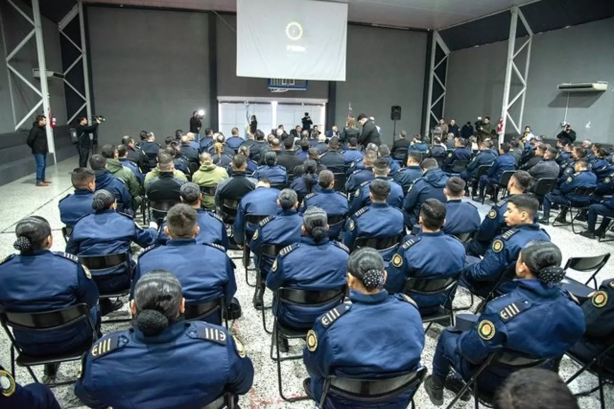 Realizan una capacitaci&oacute;n en salud mental para cadetes de polic&iacute;a