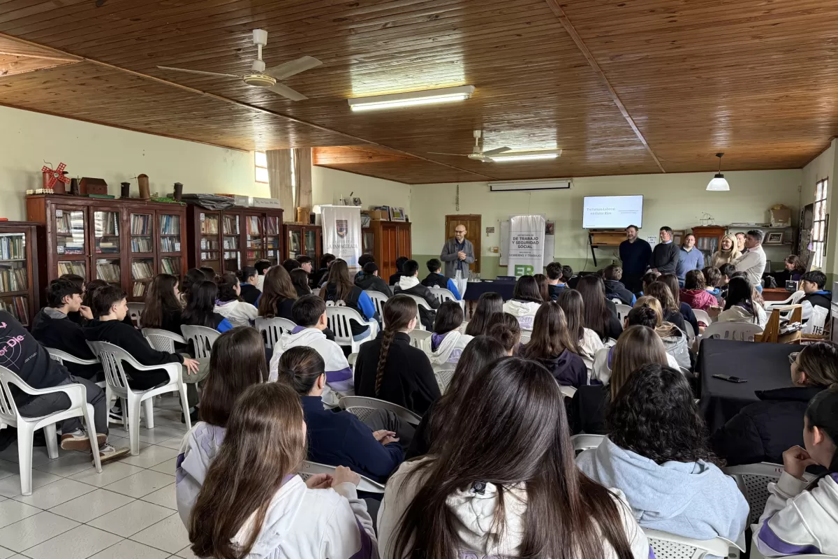 El Gobierno provincial contin&uacute;a promoviendo herramientas para la inserci&oacute;n laboral de estudiantes