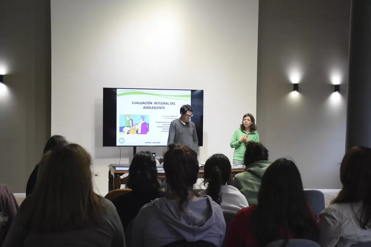 Salud y Copnaf coordinan acciones para fortalecer atención de adolescentes en residencias