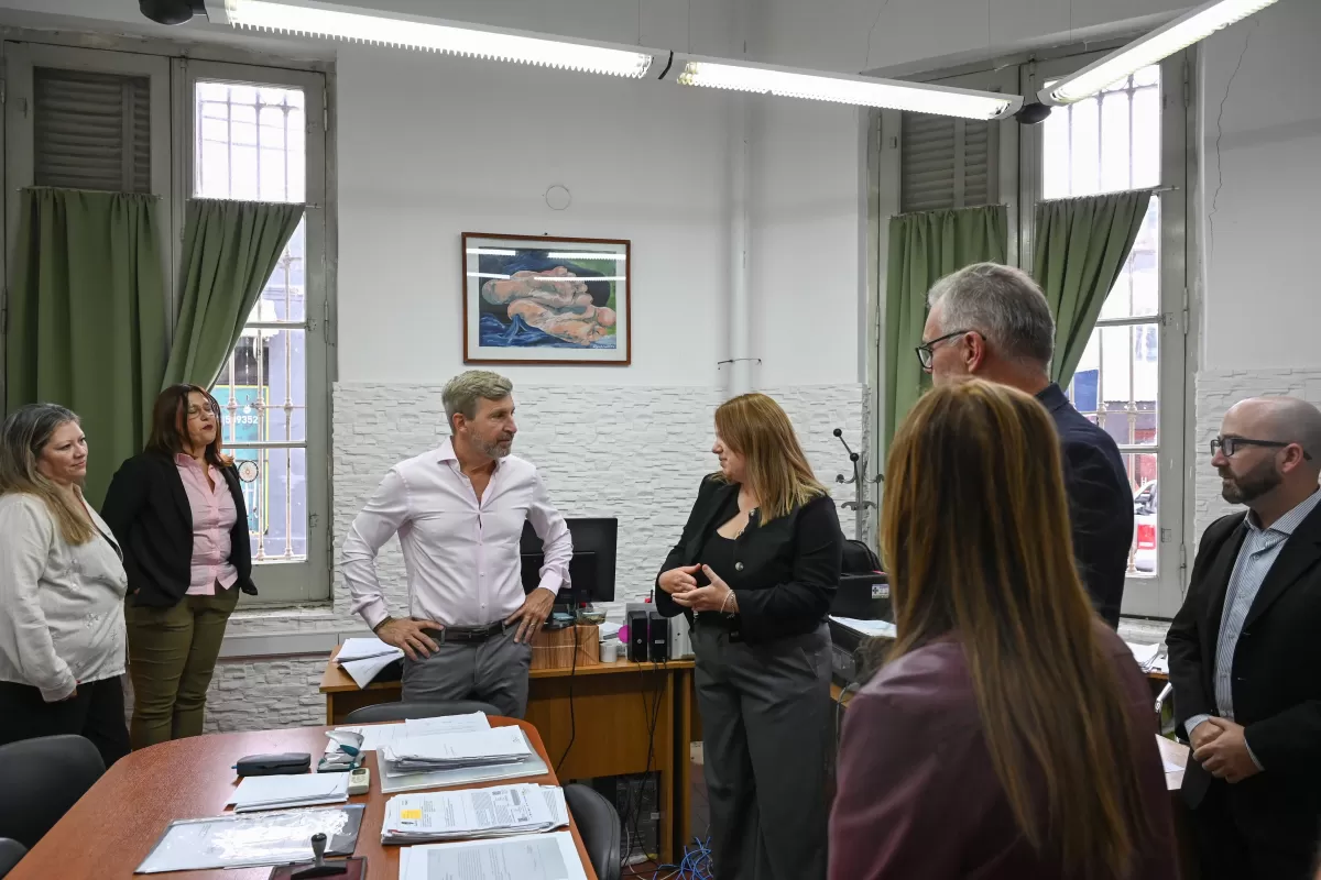 Frigerio recorri&oacute; las obras de puesta en valor de la sede central del Copnaf