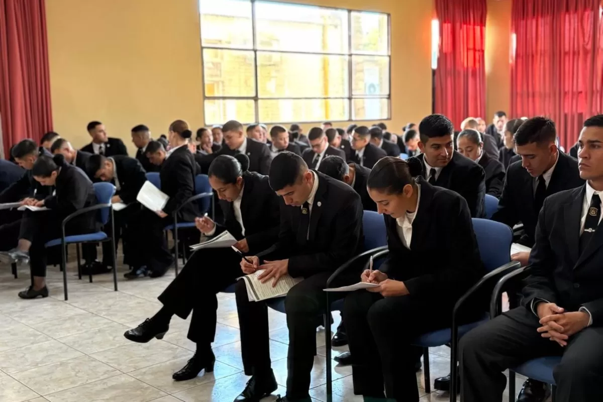 M&aacute;s de 90 cadetes de la Polic&iacute;a entrerriana fueron afiliados a la OSER
