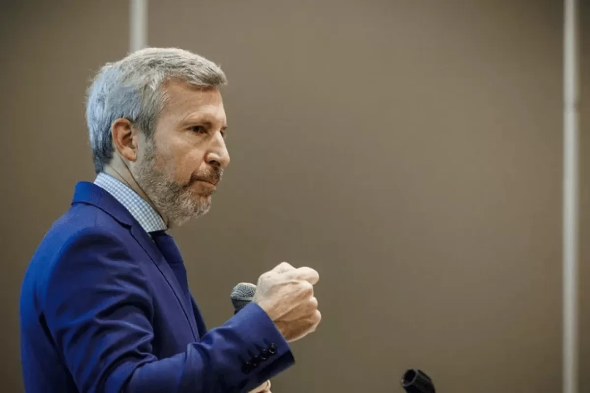 Rogelio Frigerio se diferencia de Javier Milei y financia créditos para el campo