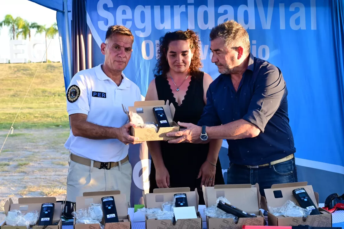 Refuerzan el control vial con nuevos al&oacute;metros para la Polic&iacute;a de Entre R&iacute;os