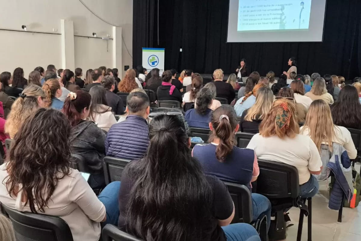 Salud capacita a enfermeros en San Jos&eacute; para fortalecer la atenci&oacute;n primaria