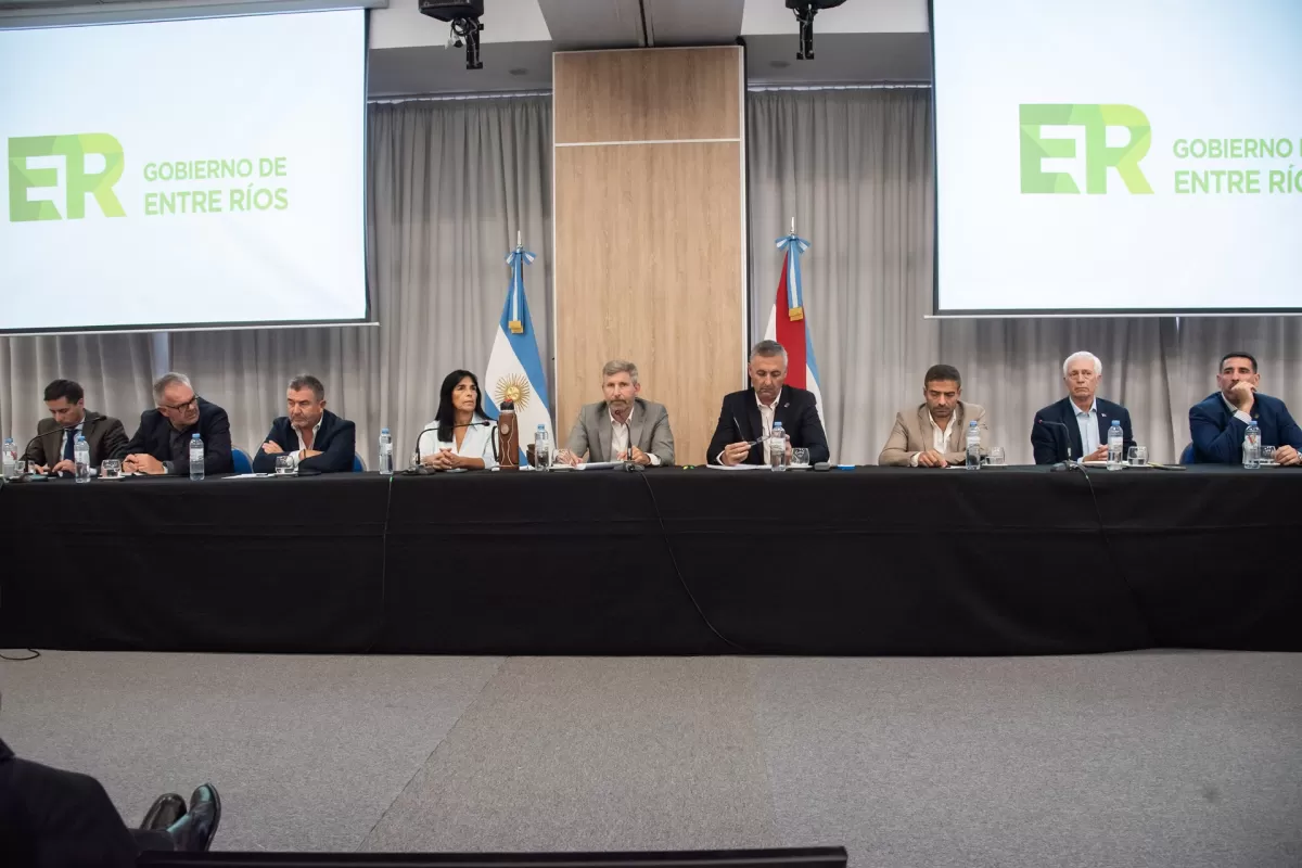 Frigerio encabez&oacute; una reuni&oacute;n de gabinete ampliado para evaluar avances y definir prioridades