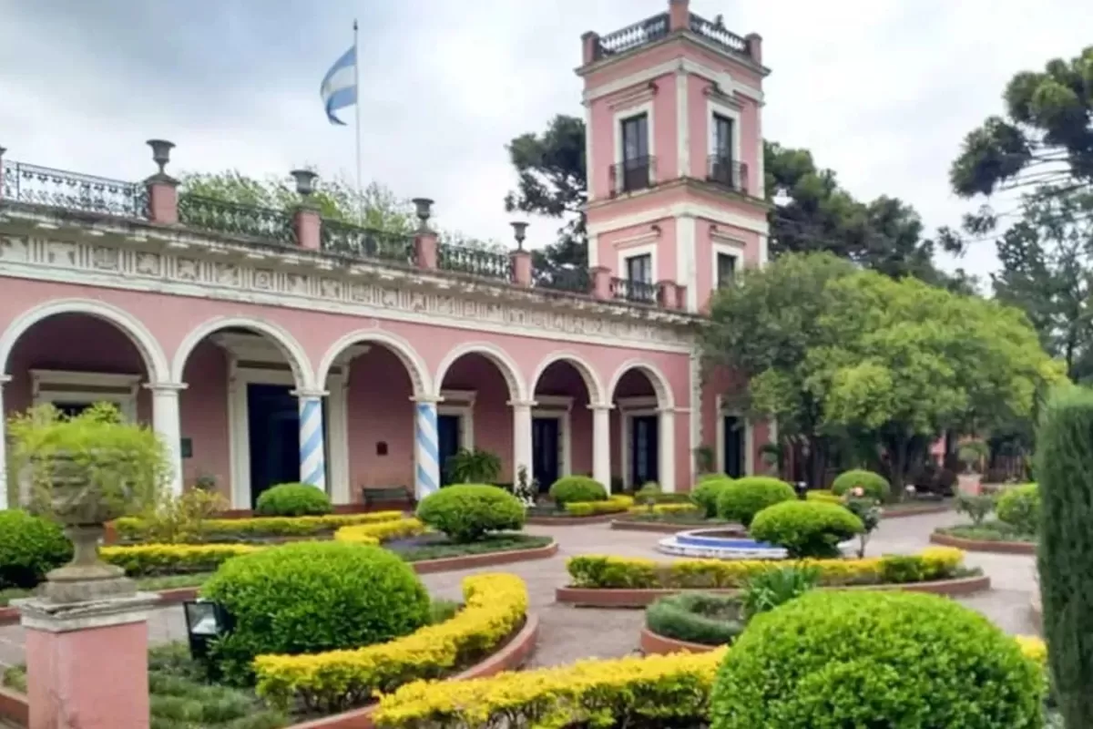 Preocupación por el deterioro del Palacio San José: reclaman medidas urgentes para preservar el patrimonio histórico