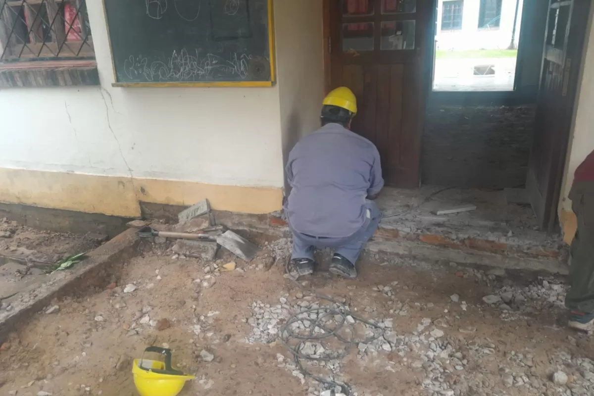 Se ejecutan trabajos de refacci&oacute;n y accesibilidad en la escuela normal de Feliciano