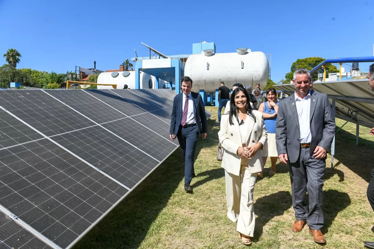 Aluani acompa&ntilde;&oacute; la inauguraci&oacute;n del primer parque de energ&iacute;a solar fotovoltaica en Col&oacute;n