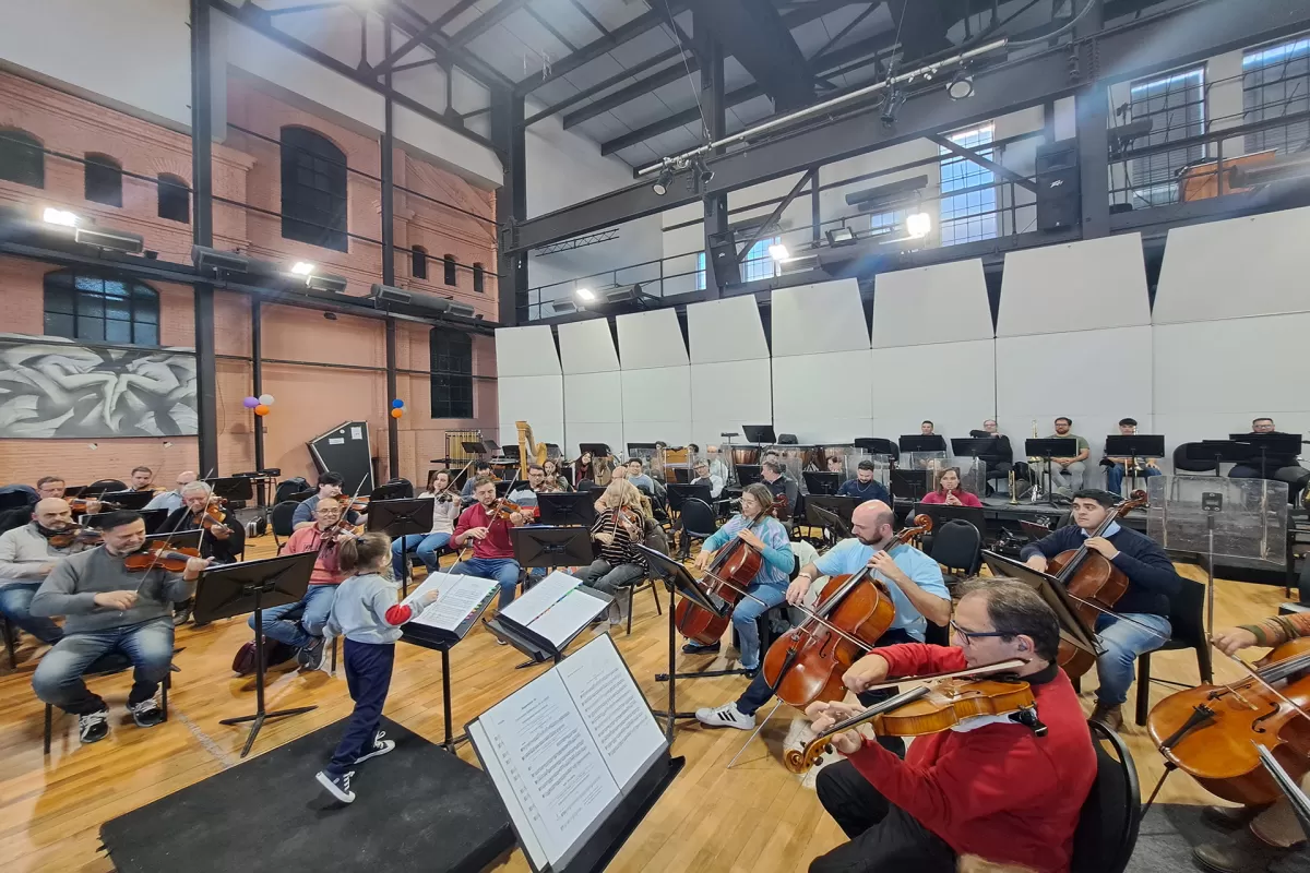 M&aacute;s de 350 chicos participaron del inicio de &ldquo;A Toda Orquesta&rdquo; junto a la Sinf&oacute;nica de Entre R&iacute;os
