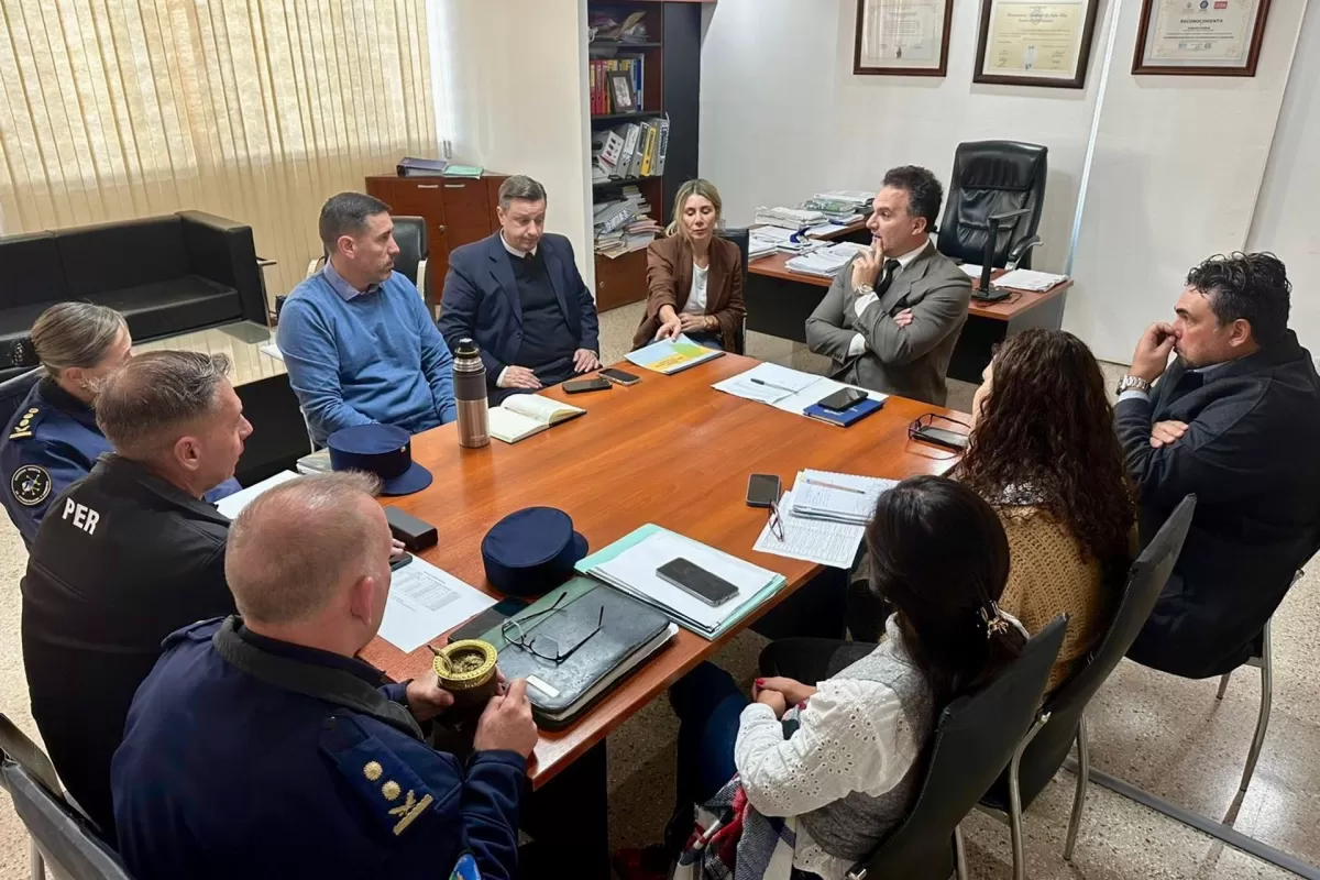 La Provincia le da forma al recupero de gastos por operativos de seguridad ante amenazas en escuelas