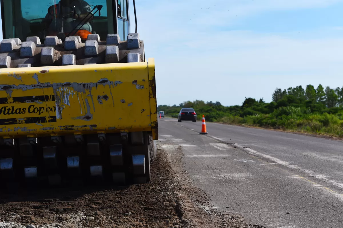 Avanza el Plan de Recuperación de rutas provinciales con obras en los departamentos Gualeguaychú, Uruguay e Islas del Ibicuy