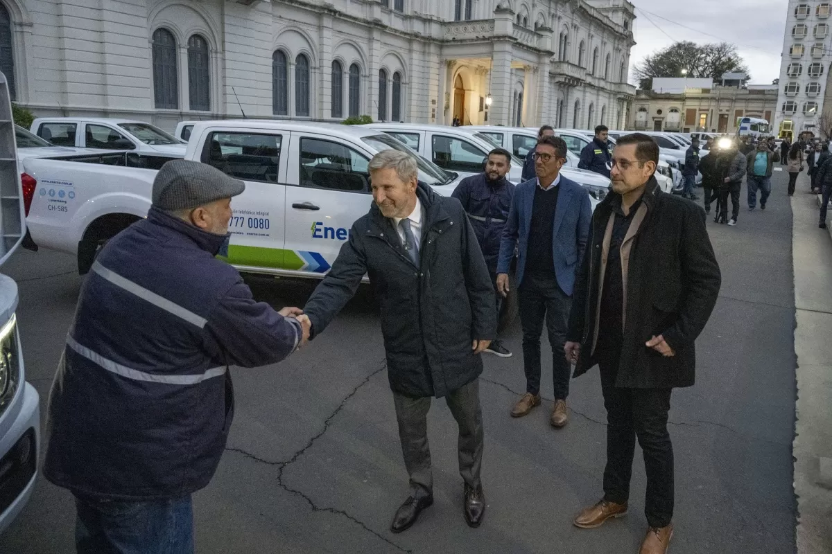El Gobierno provincial presentó la nueva flota de vehículos de Enersa con una inversión histórica