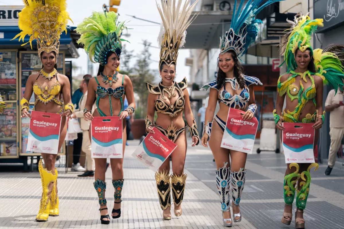 Entre R&iacute;os present&oacute; los corsos de Gualeguay para el verano