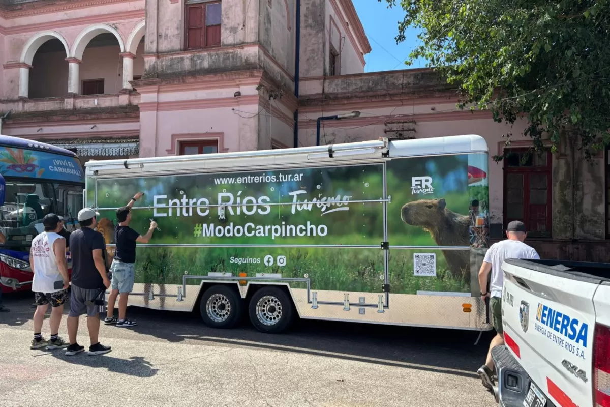 La Oficina M&oacute;vil de Turismo inici&oacute; su recorrido de promoci&oacute;n en Concepci&oacute;n del Uruguay