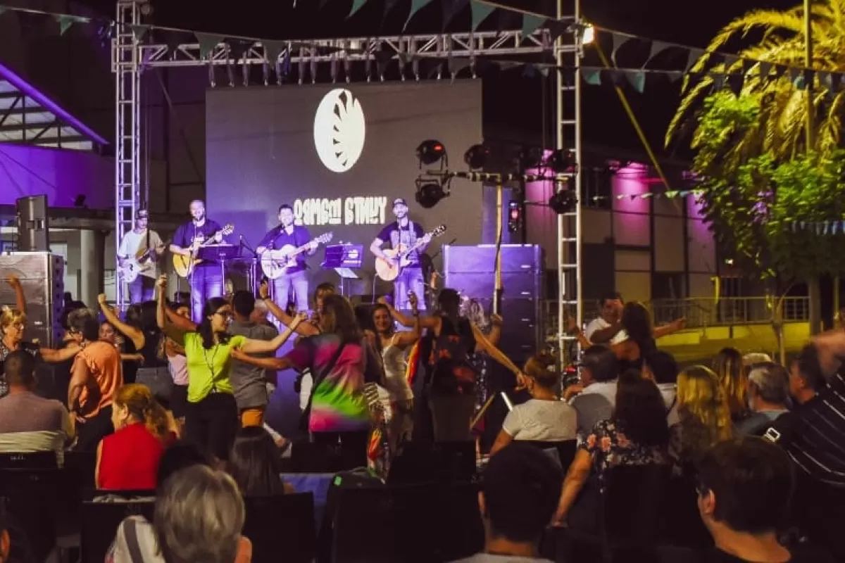 Comienza el ciclo “Modo Peña del verano” en inmediaciones de Sala Mayo de Paraná