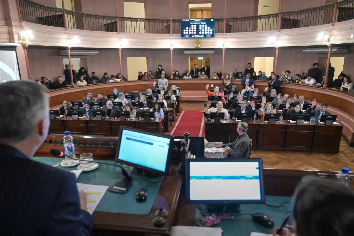 Con amplio respaldo legislativo, Diputados convirti&oacute; en ley la reforma previsional impulsada por el Gobierno provincial