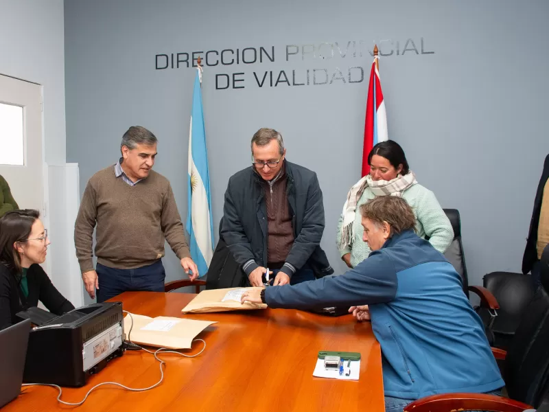 Abrieron sobres para la construcci&oacute;n de dos alcantarillas en el departamento Nogoy&aacute;