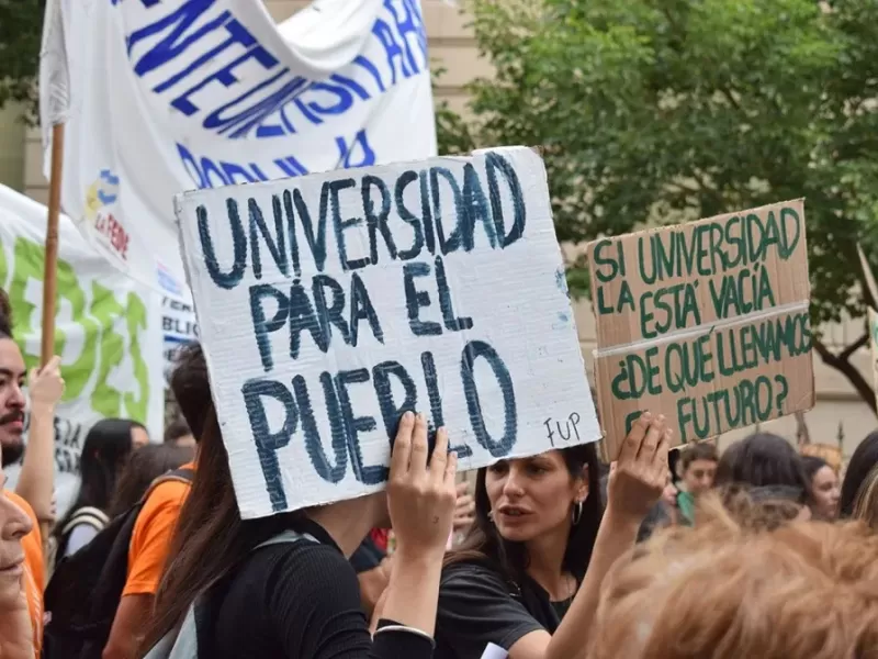 La provincia se adhiere al paro nacional de las Universidades