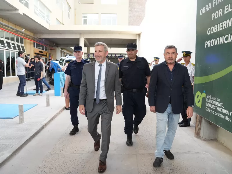 Frigerio recorri&oacute; la nueva sede de la Departamental de Paran&aacute;