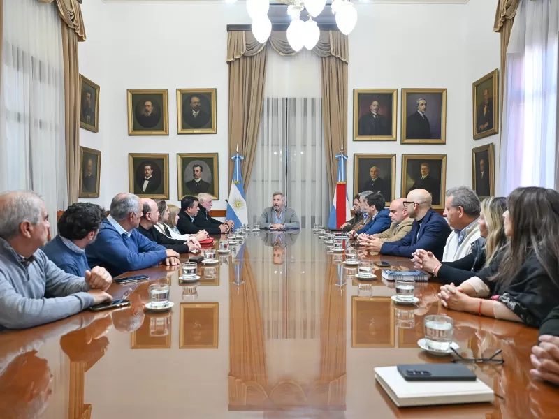 Frigerio encabez&oacute; un nuevo encuentro con gremios estatales para llegar a consensos sobre la Reforma Previsional
