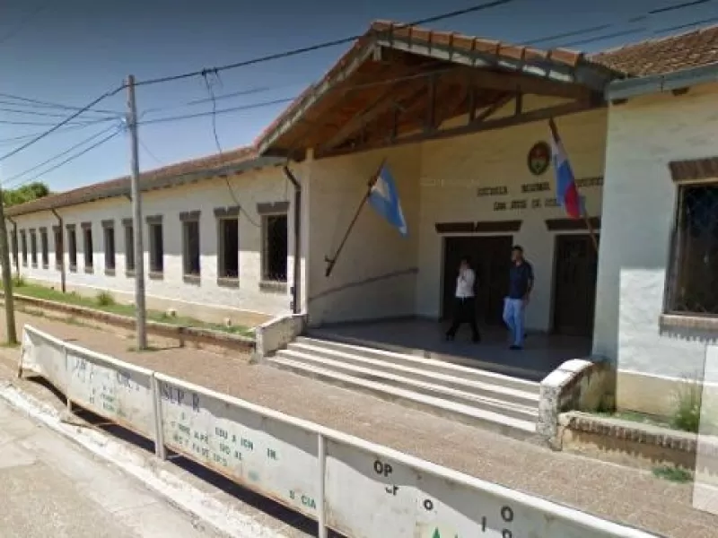 Licitan obras para la escuela Normal de Feliciano