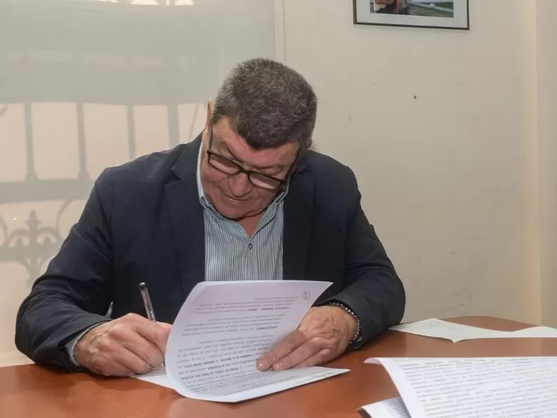 Ejecutarán la red cloacal y de agua para viviendas en Paraná