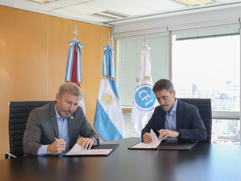 Frigerio firmó un convenio con el CFI para ampliar créditos a emprendedores y Pymes entrerrianas
