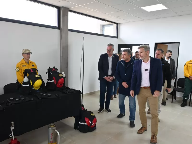 Frigerio entreg&oacute; financiamiento al municipio e inaugur&oacute; la brigada forestal y obras en el hospital geri&aacute;trico