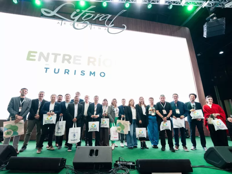 Entre R&iacute;os hizo de su espacio en FIT un punto de encuentro con el turismo